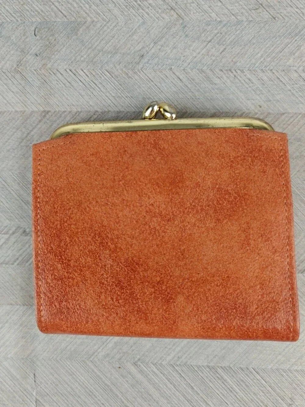 NEW Vintage Princess Gardner Cowhide Leather Kisslock Coin Purse Wallet